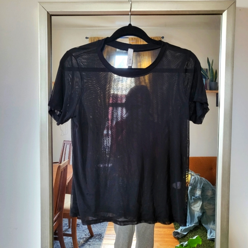 Medium black mesh top